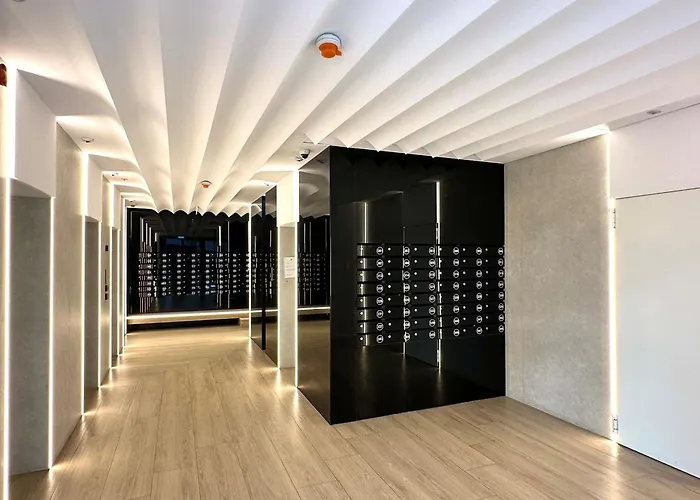 North By Urbanesq Cortina F *