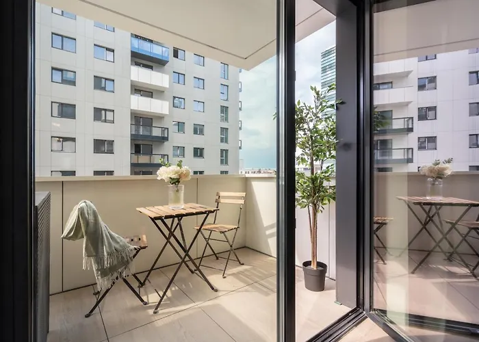 North By Urbanesq Cortina F * Бухарест