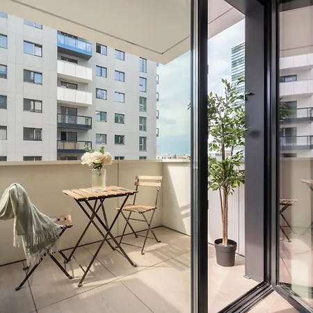 North By Urbanesq Cortina F * Bucarest